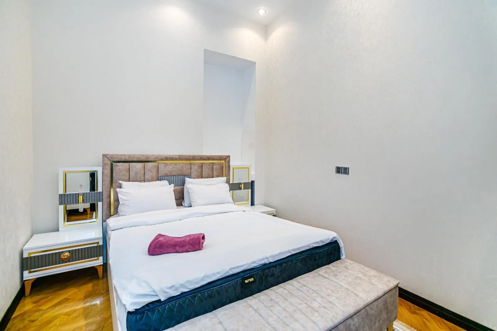 Baku Apartment Rose Gold Azerbaigian