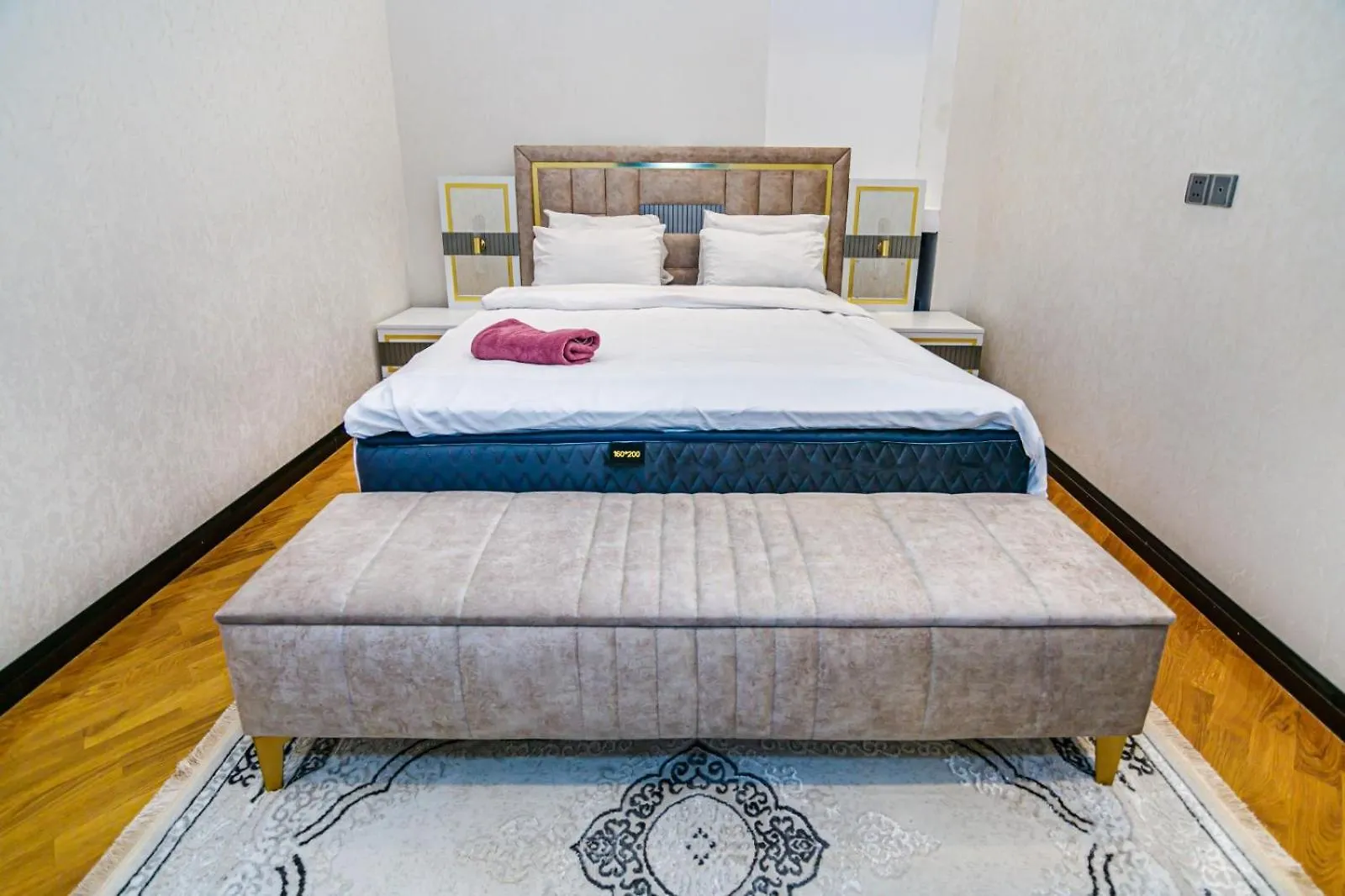 Baku Apartment Rose Gold Azerbaigian