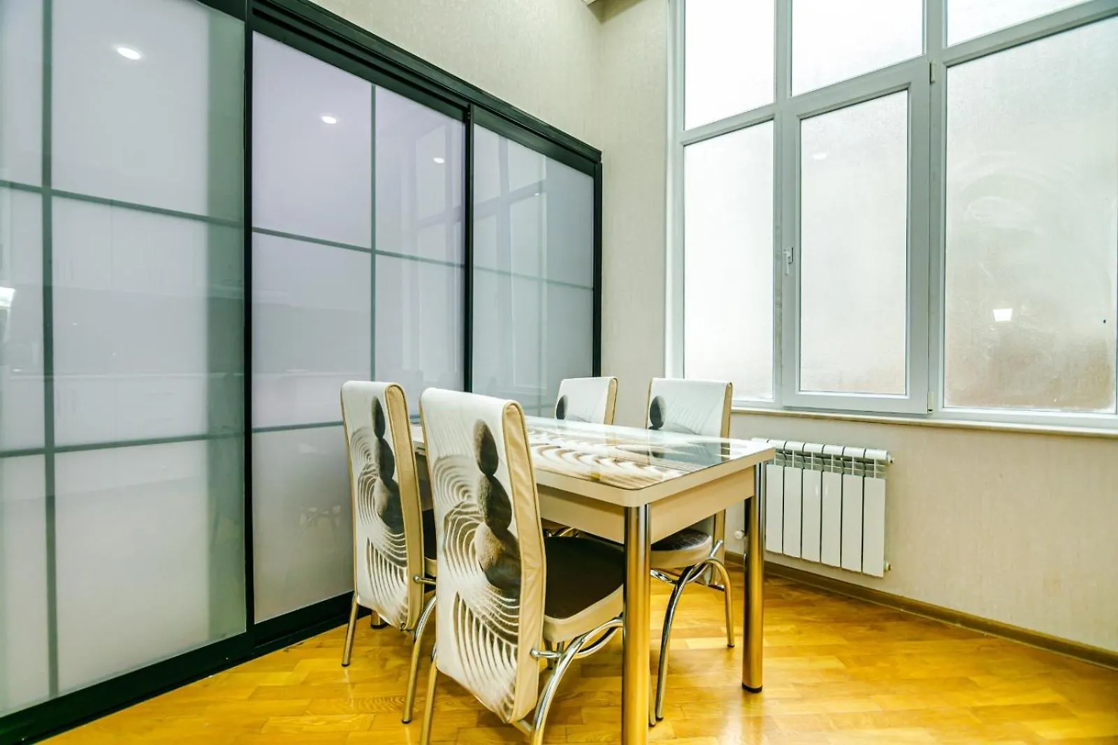 Baku Apartment Rose Gold